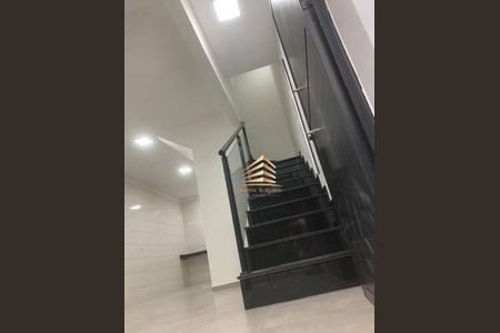 2_photo/94ce89cb21.5bc4e555b9c29fe3-ATLAS-e62a1007-e43a-4e6a-a4c0-3f425c341319.jpg de casa à venda com 3 quartos, 107m² em Jardim do Triunfo, Guarulhos