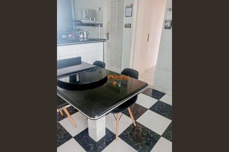 4_photo/94ce89cb93.b8c4f165c1f119ea-ATLAS-3b8e7ea1-8304-4c03-9ddf-e627bc5cd8fe.jpg de casa à venda com 4 quartos, 220m² em Jardim do Triunfo, Guarulhos