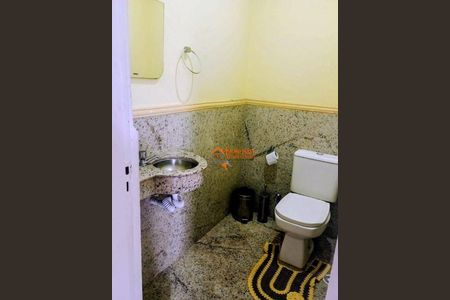 11_photo/94ce89cb93.b8c4f165c1f119ea-ATLAS-7a01e135-0da8-4e1d-951a-fd5cf4580f3e.jpg de casa à venda com 4 quartos, 220m² em Jardim do Triunfo, Guarulhos