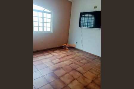 6_photo/94ce89cb93.b8c4f165c1f119ea-ATLAS-fd58a6b6-67ad-4d31-ba24-52eec38bc366.jpg de casa à venda com 4 quartos, 220m² em Jardim do Triunfo, Guarulhos
