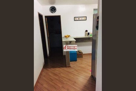 2_photo/94ce89cbf3.f2684f3832e9fcd8-ATLAS-5e46b5ab-9f8a-4099-adbb-893758fbd9df.jpg de casa à venda com 2 quartos, 45m² em Jardim do Triunfo, Guarulhos