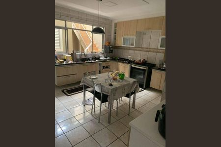 4_photo/94ce89e4e3.ceff8192393c33de-ATLAS-ffef4ffe-c8ac-4d96-aa6e-ade5feded14c.jpg de casa à venda com 3 quartos, 352m² em Jardim Presidente Dutra, Guarulhos