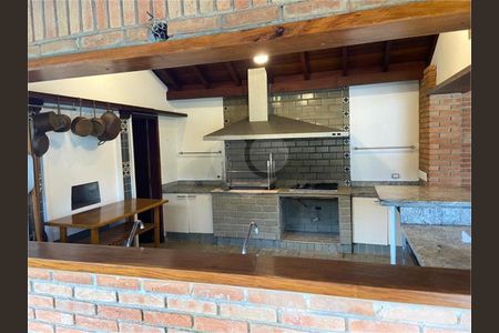 5_photo/94ce89e511.598c66e7e5047e83-ATLAS-152edbca-41a9-4e4d-8c90-e20f70aac879.jpg de casa à venda com 4 quartos, 450m² em Jardim Presidente Dutra, Guarulhos