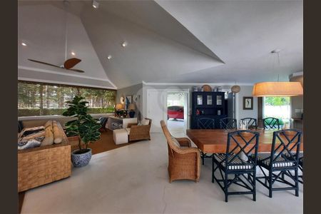 9_photo/94ce89e51b.fe96b63aec789ef1-ATLAS-49a1ea0b-c7b9-4b4a-bd46-723ef7a51abc.jpg de casa à venda com 9 quartos, 584m² em Jardim Presidente Dutra, Guarulhos