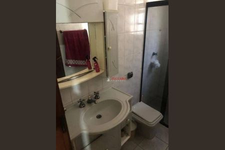 4_photo/94ce89e525.f72fdba2c1c3ffdc-ATLAS-2ad90e9a-95b8-4c24-9c68-43f66ad9e532.jpg de casa à venda com 3 quartos, 138m² em Jardim Presidente Dutra, Guarulhos