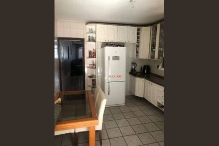 8_photo/94ce89e525.f72fdba2c1c3ffdc-ATLAS-98318ead-c9b1-40ed-88d9-a3d11fece59f.jpg de casa à venda com 3 quartos, 138m² em Jardim Presidente Dutra, Guarulhos