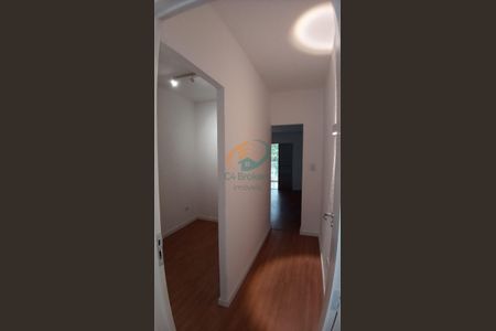 2_photo/94ce89ea4b.dda3a78fb47de289-ATLAS-3b6b979d-034e-4340-a723-0163d1df9fcf.jpg de casa à venda com 3 quartos, 125m² em Jardim Presidente Dutra, Guarulhos