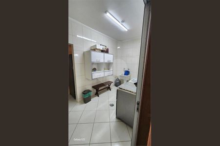 6_photo/94ce89edb5.527d2e055a247cfd-ATLAS-4331fd78-6b48-4b2f-b1fc-d54a6c8331f5.jpg de casa à venda com 3 quartos, 230m² em Jardim Presidente Dutra, Guarulhos