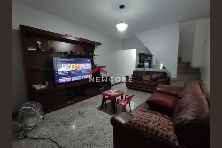 3_photo/94ce89efdf.123a33632886331f-ATLAS-24c6ee3e-8a66-4b3c-81e6-09ae4fe7b851.jpg de casa à venda com 3 quartos, 250m² em Jardim Presidente Dutra, Guarulhos