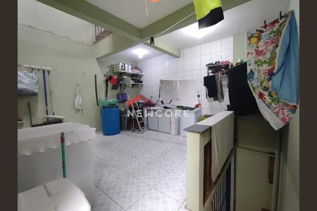 5_photo/94ce89efdf.123a33632886331f-ATLAS-32b11b4e-5916-45e1-a3c6-c6cca6db6c95.jpg de casa à venda com 3 quartos, 250m² em Jardim Presidente Dutra, Guarulhos