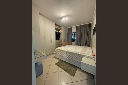 2_photo/94ce89f3d3.732b7fd8aaa5f07d-ATLAS-0afb69e9-b314-4b83-9174-42691a21e4bf.jpg de casa à venda com 3 quartos, 210m² em Jardim Presidente Dutra, Guarulhos