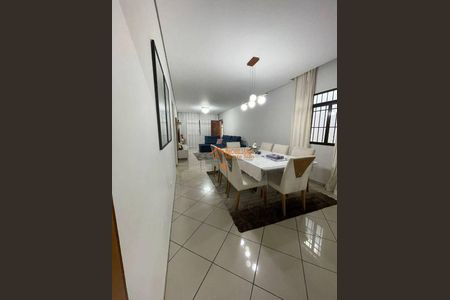 3_photo/94ce89f3d3.732b7fd8aaa5f07d-ATLAS-1da30e62-9020-4908-bf87-55807f347ea1.jpg de casa à venda com 3 quartos, 210m² em Jardim Presidente Dutra, Guarulhos