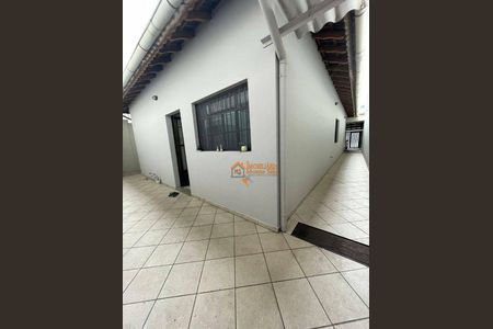 2_photo/94ce89f3d3.732b7fd8aaa5f07d-ATLAS-47c67434-1a54-426c-bef4-1003d5df69de.jpg de casa à venda com 3 quartos, 210m² em Jardim Presidente Dutra, Guarulhos