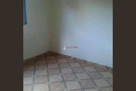 4_photo/94ce89f3ed.9d3aaf1cc6a349f3-ATLAS-04e4cbe1-e900-49de-ae13-a14b16057a02.jpg de casa à venda com 4 quartos, 200m² em Jardim Presidente Dutra, Guarulhos