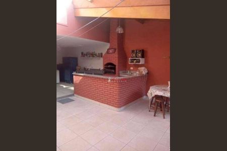 3_photo/94ce89f405.9c5959cca0926d06-ATLAS-9e3af6f7-e893-40a4-be56-62b1a6700cda.jpg de casa à venda com 5 quartos, 180m² em Jardim Presidente Dutra, Guarulhos