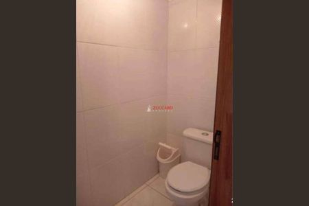 10_photo/94ce89f405.9c5959cca0926d06-ATLAS-ad26331b-fe1b-449a-8bcd-b8e0b15b475b.jpg de casa à venda com 5 quartos, 180m² em Jardim Presidente Dutra, Guarulhos