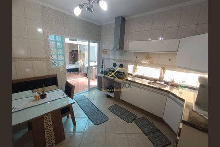 12_photo/94ce89f41d.1f71cda351ac6030-ATLAS-010dcb9d-ce9c-4b9a-a7ab-20ee481bf3f7.jpg de casa à venda com 4 quartos, 380m² em Jardim Presidente Dutra, Guarulhos