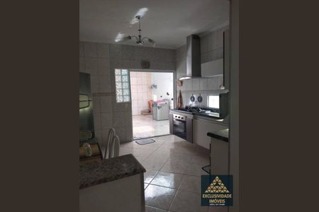 8_photo/94ce89f4e9.8c2ca795ebaebe51-ATLAS-43a0446d-dd4f-40a2-8ada-d9cf942f608b.jpg de casa à venda com 4 quartos, 218m² em Jardim Presidente Dutra, Guarulhos