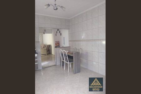 2_photo/94ce89f4e9.8c2ca795ebaebe51-ATLAS-57e14b69-583b-4cee-8c9c-a9a703d7688a.jpg de casa à venda com 4 quartos, 218m² em Jardim Presidente Dutra, Guarulhos