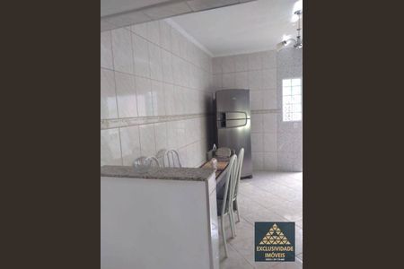 10_photo/94ce89f4e9.8c2ca795ebaebe51-ATLAS-d479352d-a1e5-4610-9ff0-b14389fe525b.jpg de casa à venda com 4 quartos, 218m² em Jardim Presidente Dutra, Guarulhos