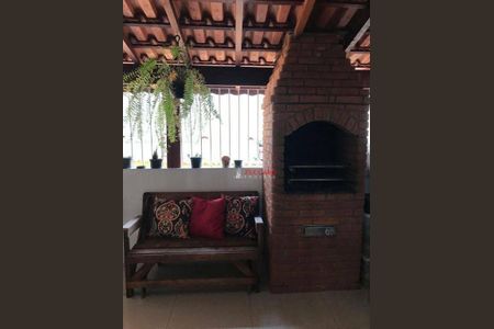 3_photo/94ce89f7f9.a5521a0930eeb5c9-ATLAS-61316184-0634-4e23-93ee-18cd334fa3ce.jpg de casa à venda com 3 quartos, 126m² em Jardim Presidente Dutra, Guarulhos