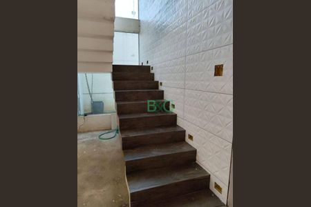 4_photo/94ce89f823.3e1b4b7d4b39a1bc-ATLAS-eaa059cc-9ac4-482b-b020-e0a8f6af222c.jpg de casa à venda com 4 quartos, 450m² em Jardim Presidente Dutra, Guarulhos