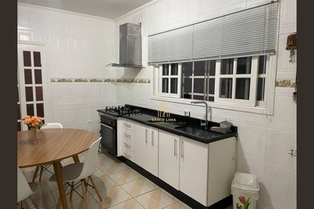 9_photo/94ce89f8ff.4cea1a0b3f6bbd2f-ATLAS-6a6e6a3e-71c0-416d-ac97-13fa771b85e0.jpg de casa à venda com 3 quartos, 250m² em Jardim Presidente Dutra, Guarulhos