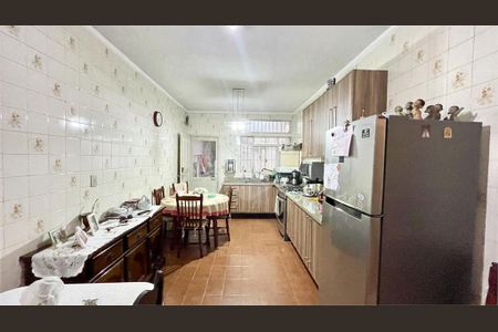 2_photo/94ce89f969.f469cfda097b0aa9-ATLAS-0ffff5a7-aaa9-40c2-a972-cc6f2c43a7c2.jpg de casa à venda com 3 quartos, 147m² em Jardim Presidente Dutra, Guarulhos