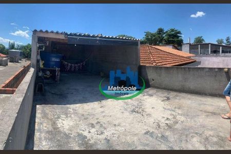 13_photo/94ce89f973.cde5af1f2a6004aa-ATLAS-e6b01856-1fe6-4d15-ad69-12ff27b5781f.jpg de casa à venda com 2 quartos, 200m² em Jardim Presidente Dutra, Guarulhos