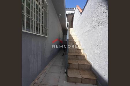 5_photo/94ce89f9f3.94eccd8fc9add72f-ATLAS-0c5ded98-263c-4c1e-b01b-245478a2382d.jpg de casa à venda com 4 quartos, 270m² em Jardim Presidente Dutra, Guarulhos