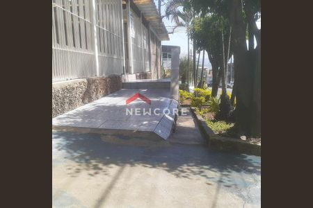 7_photo/94ce89f9f3.94eccd8fc9add72f-ATLAS-1b4d6de8-2614-4701-ad2b-22b5da938009.jpg de casa à venda com 4 quartos, 270m² em Jardim Presidente Dutra, Guarulhos