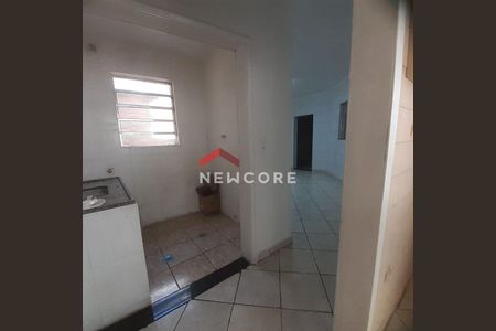 8_photo/94ce89f9f3.94eccd8fc9add72f-ATLAS-2b2b5ea7-184f-4497-a600-d65570e80971.jpg de casa à venda com 4 quartos, 270m² em Jardim Presidente Dutra, Guarulhos