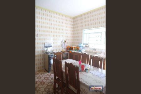 6_photo/94ce89f9ff.ceff8192393c33de-ATLAS-0602bb91-066e-455b-9ce7-e1f89bfdd31f.jpg de casa à venda com 3 quartos, 191m² em Jardim Presidente Dutra, Guarulhos