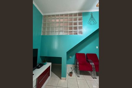 5_photo/94ce89fa1b.5b99c13e7c24bddf-ATLAS-063c3fd6-ccfb-4351-95cf-aa95e1c67f93.jpg de casa à venda com 4 quartos, 196m² em Jardim Presidente Dutra, Guarulhos