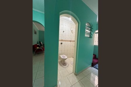 8_photo/94ce89fa1b.5b99c13e7c24bddf-ATLAS-21e4ebf3-2bf9-48d3-8d7e-7f2c22b5a89e.jpg de casa à venda com 4 quartos, 196m² em Jardim Presidente Dutra, Guarulhos