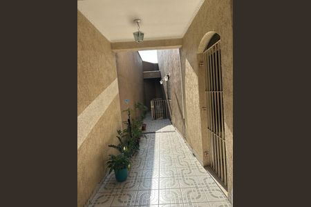 6_photo/94ce89fa1b.5b99c13e7c24bddf-ATLAS-a45ad075-8214-405f-aa6b-3d9f39fbecd3.jpg de casa à venda com 4 quartos, 196m² em Jardim Presidente Dutra, Guarulhos