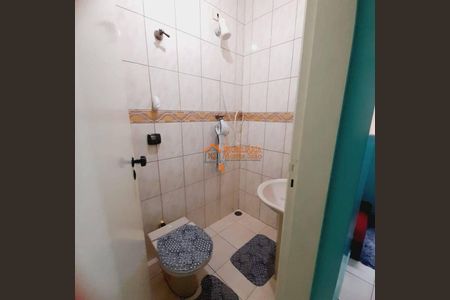 7_photo/94ce89fa1f.ae3d86bef28e162d-ATLAS-1c28e95d-7b8e-4045-acdb-309d099fa5b4.jpg de casa à venda com 4 quartos, 280m² em Jardim Presidente Dutra, Guarulhos