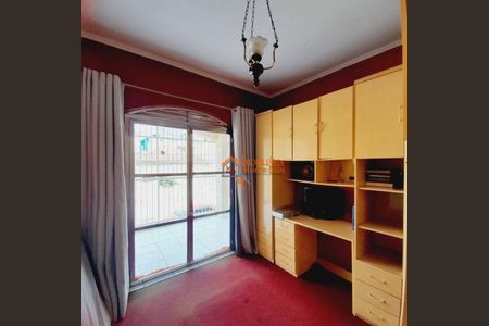 11_photo/94ce89fa1f.ae3d86bef28e162d-ATLAS-4b221c61-46dd-4bcc-a43a-f4e59fbdf44a.jpg de casa à venda com 4 quartos, 280m² em Jardim Presidente Dutra, Guarulhos