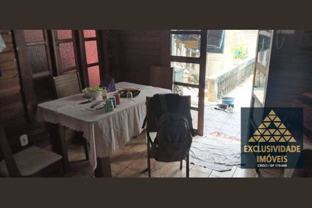 2_photo/94ce89fadb.9a54faa83c3e471c-ATLAS-c6b14afb-337d-43eb-8861-1df2ca2498cf.jpg de casa à venda com 2 quartos, 249m² em Jardim Presidente Dutra, Guarulhos