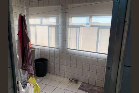 6_photo/94ce89fc01.b760bf5d8bb46efe-ATLAS-c14682e8-4e7f-4cb5-ab21-e19c8ba801b2.jpg de casa à venda com 4 quartos, 312m² em Jardim Presidente Dutra, Guarulhos