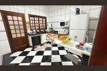 11_photo/94ce8a0cb9.194c0972f5ce0b3a-ATLAS-fd666ecf-20a4-44f2-b09d-8fa32996a322.jpg de casa para alugar com 2 quartos, 144m² em Cidade Soinco, Guarulhos