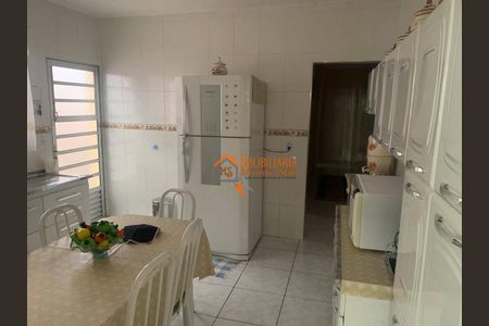 3_photo/94ce8a1bd3.a824f5d462c04ebd-ATLAS-6607e6f3-111d-42ea-b215-cb2a84a5d615.jpg de casa à venda com 2 quartos, 125m² em Cidade Parque Sao Luiz, Guarulhos