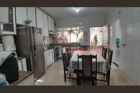 3_photo/94ce8a1cef.ad113d2af3aeefd0-ATLAS-ab45122f-2d9e-4db5-97ca-aceadca759d9.jpg de casa à venda com 3 quartos, 373m² em Cidade Parque Sao Luiz, Guarulhos