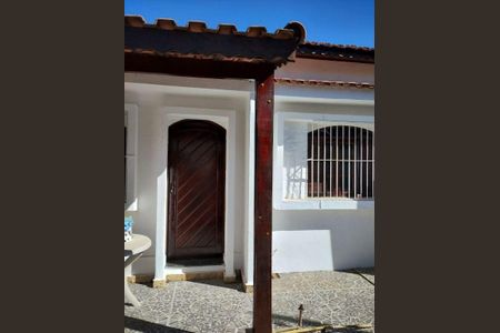 4_photo/94ce8a20a1.526b8d0f117d2dc5-ATLAS-92dfb07c-5583-4d3c-bc6c-18fb159303de.jpg de casa à venda com 3 quartos, 120m² em Jardim Presidente Dutra, Guarulhos