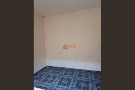 7_photo/94ce8a2b3d.1061d8d006d8df0d-ATLAS-927a269a-04ec-41ad-b269-7cdea6586f8a.jpg de casa à venda com 6 quartos, 150m² em Cidade Soberana, Guarulhos