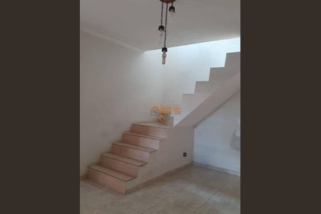 6_photo/94ce8a2c15.2f15d505e37c7ac5-ATLAS-03fe7b97-e0e6-4670-92d0-3cf37ce3b79f.jpg de casa à venda com 3 quartos, 224m² em São João, Guarulhos