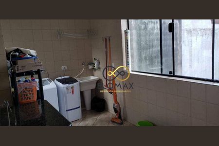 6_photo/94ce8a2c55.ae6ed13d24276bdb-ATLAS-0f1b8b1d-dacb-4f1e-b5df-ceade899e84c.jpg de casa à venda com 3 quartos, 260m² em São João, Guarulhos