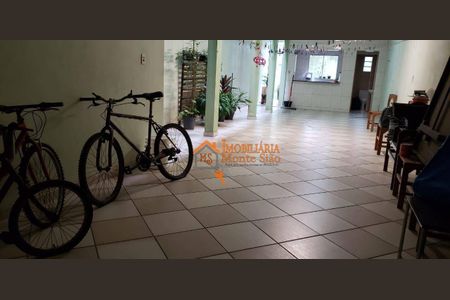 2_photo/94ce8a2c57.2832257cbb3df2c4-ATLAS-0cd9ec4f-121f-4b74-95c6-a1e812bd6c3f.jpg de casa à venda com 3 quartos, 232m² em São João, Guarulhos