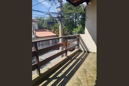 11_photo/94ce8a2c6b.ceff8192393c33de-ATLAS-4310f8d8-8c6b-449f-a87d-bb642832a06b.jpg de casa à venda com 3 quartos, 224m² em Vila Gpm, Guarulhos