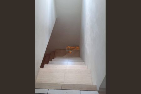 11_photo/94ce8a2c6b.ceff8192393c33de-ATLAS-617acd39-8a9f-4fd0-af61-a3a95157ef13.jpg de casa à venda com 3 quartos, 224m² em Vila Gpm, Guarulhos